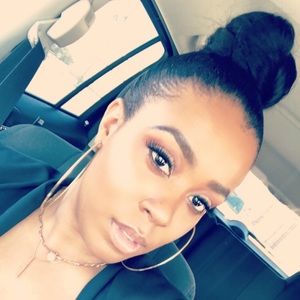 Meet your Posher, Rochelle